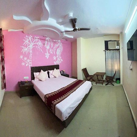 Hotel Darpan Palace -New Delhi Railway Station Экстерьер фото