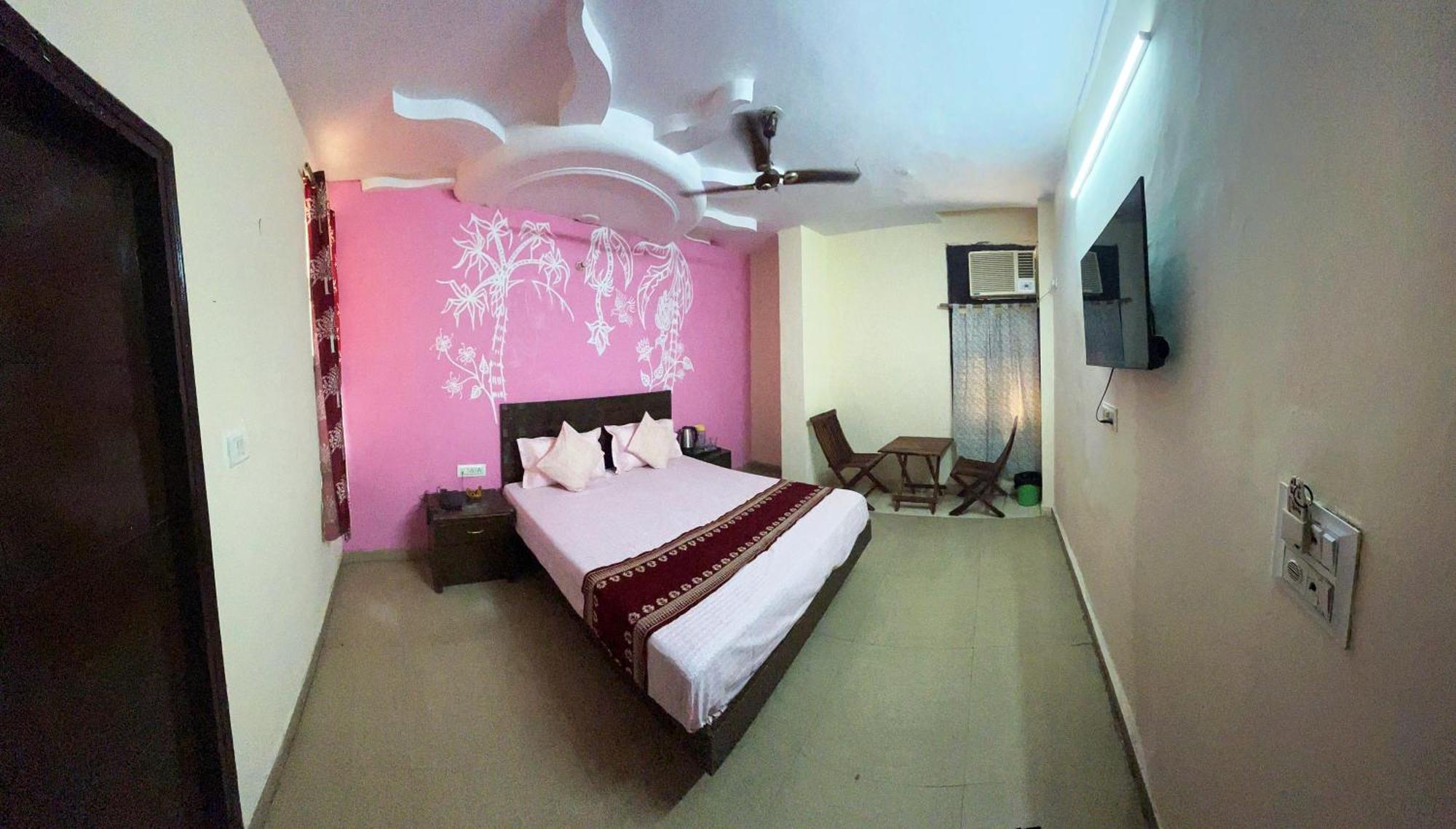 Hotel Darpan Palace -New Delhi Railway Station Экстерьер фото